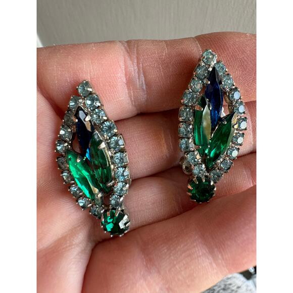 C 1960's Rhinestone Emerald Sapphire Aqua Clip on Vintage Earrings - Picture 5 of 5